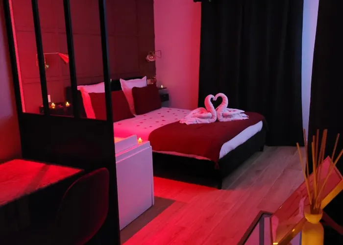 Nuit D\'Evasion Love Room Avec Baignoire Balneotherapie