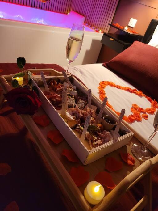 Nuit D'evasion Avec Baignoire Balneotherapie Apartment