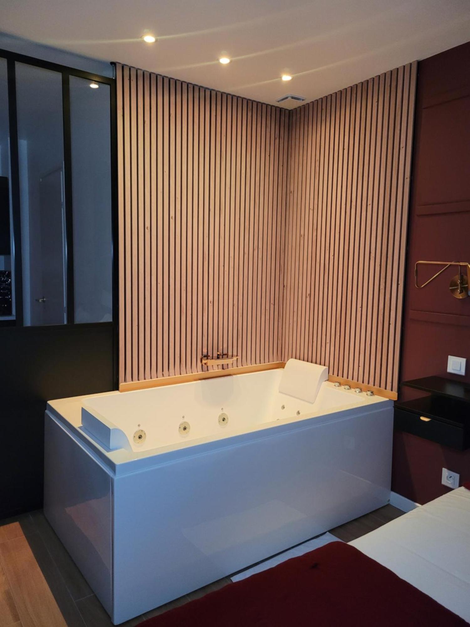 Nuit D'evasion Avec Baignoire Balneotherapie Apartment Toulon